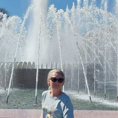 Елена Левина