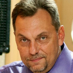 Александр Цуканов